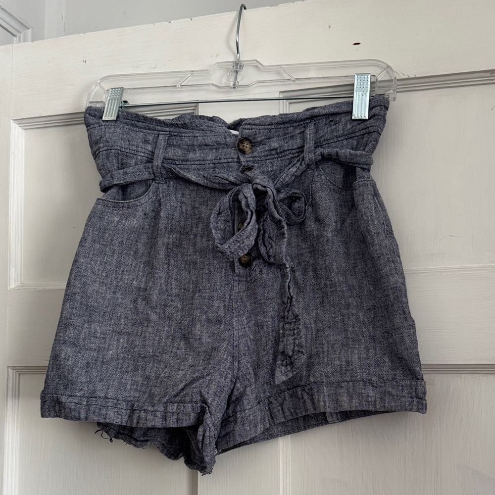 Express High-Waist Tie-Front Paperbag Shorts in Heather Charcoal
